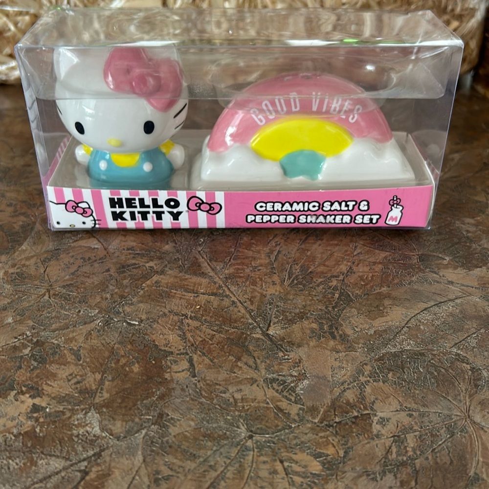 Hello Kitty Good Vibes salt and pepper shakers
